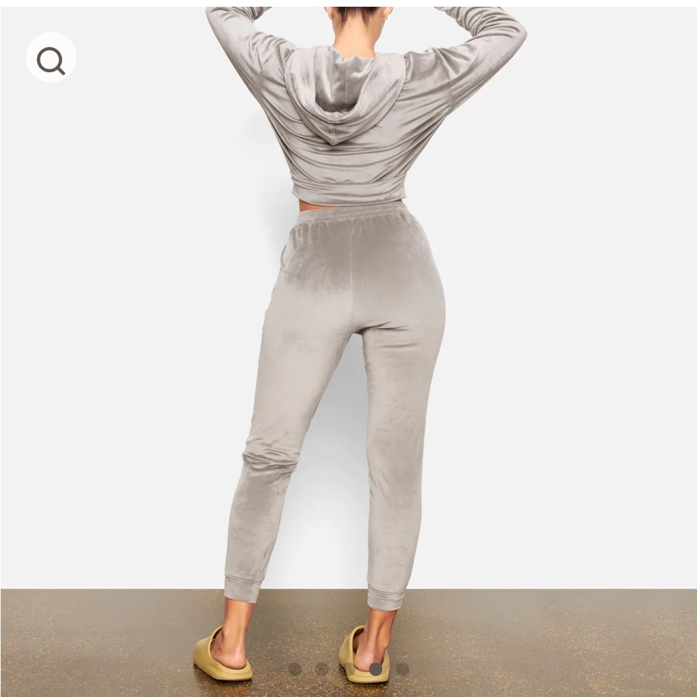 Skims Velour Joggers